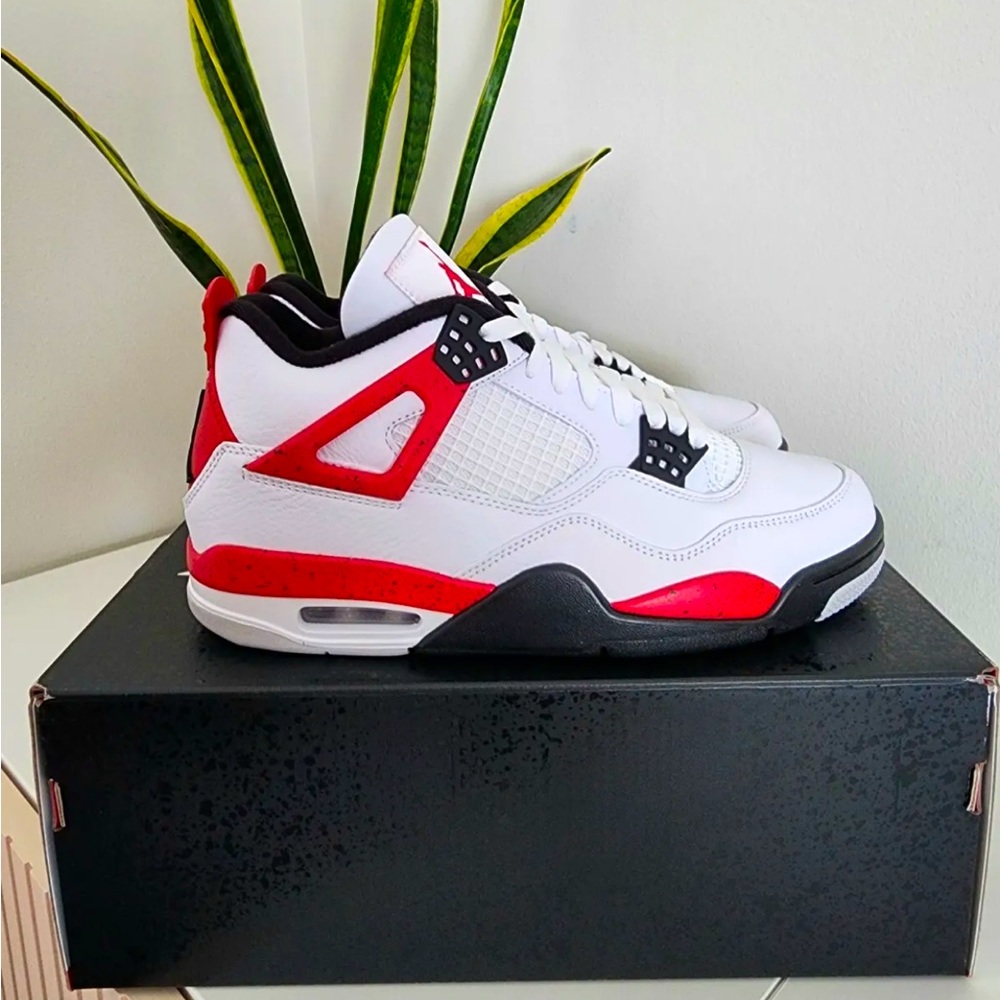 ⛹🏽♂️🔥🧯 Nike Air Jordan 4 Retro Red Cement 9M/10.5W ⛹🏽♂️🔥🧯 - Picture 2 of 5
